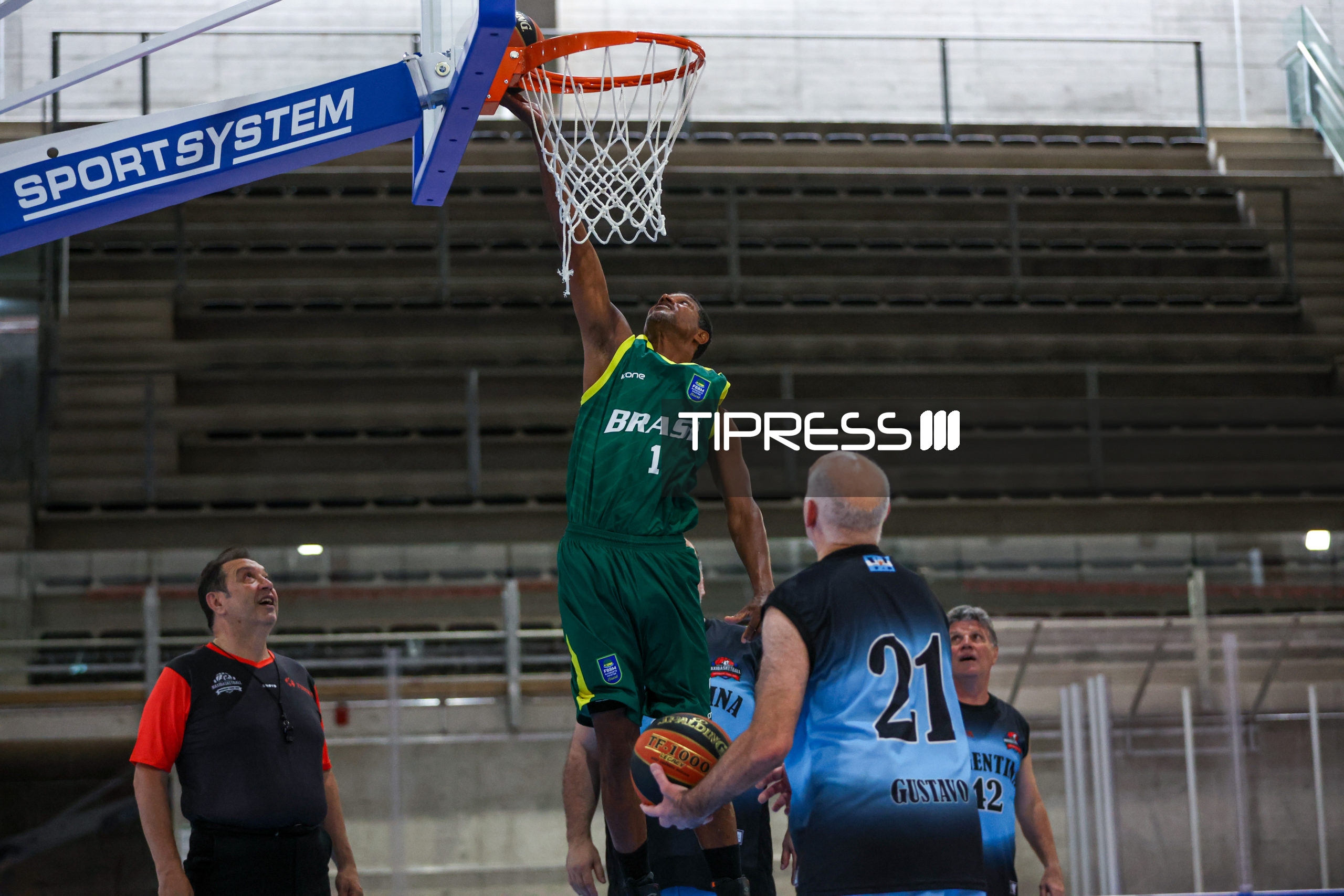Maxibasketball: Argentina C (Morón) – Brazil B M55+