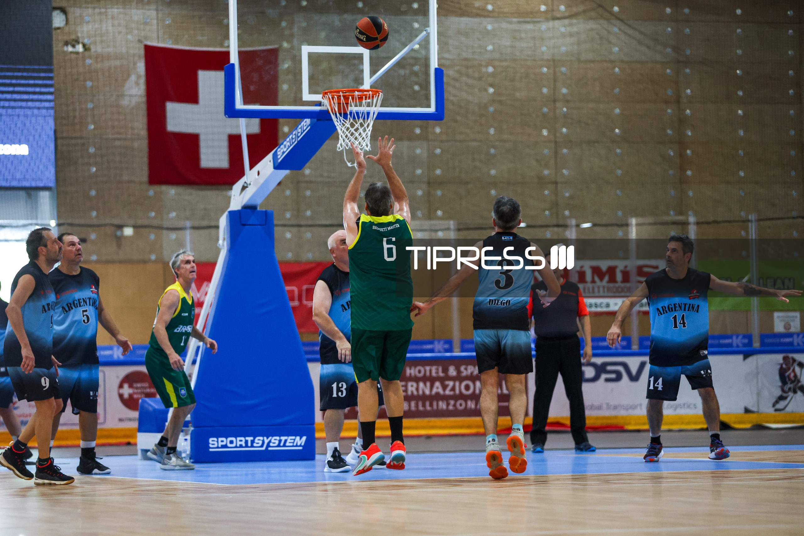 Maxibasketball: Argentina C (Morón) – Brazil B M55+